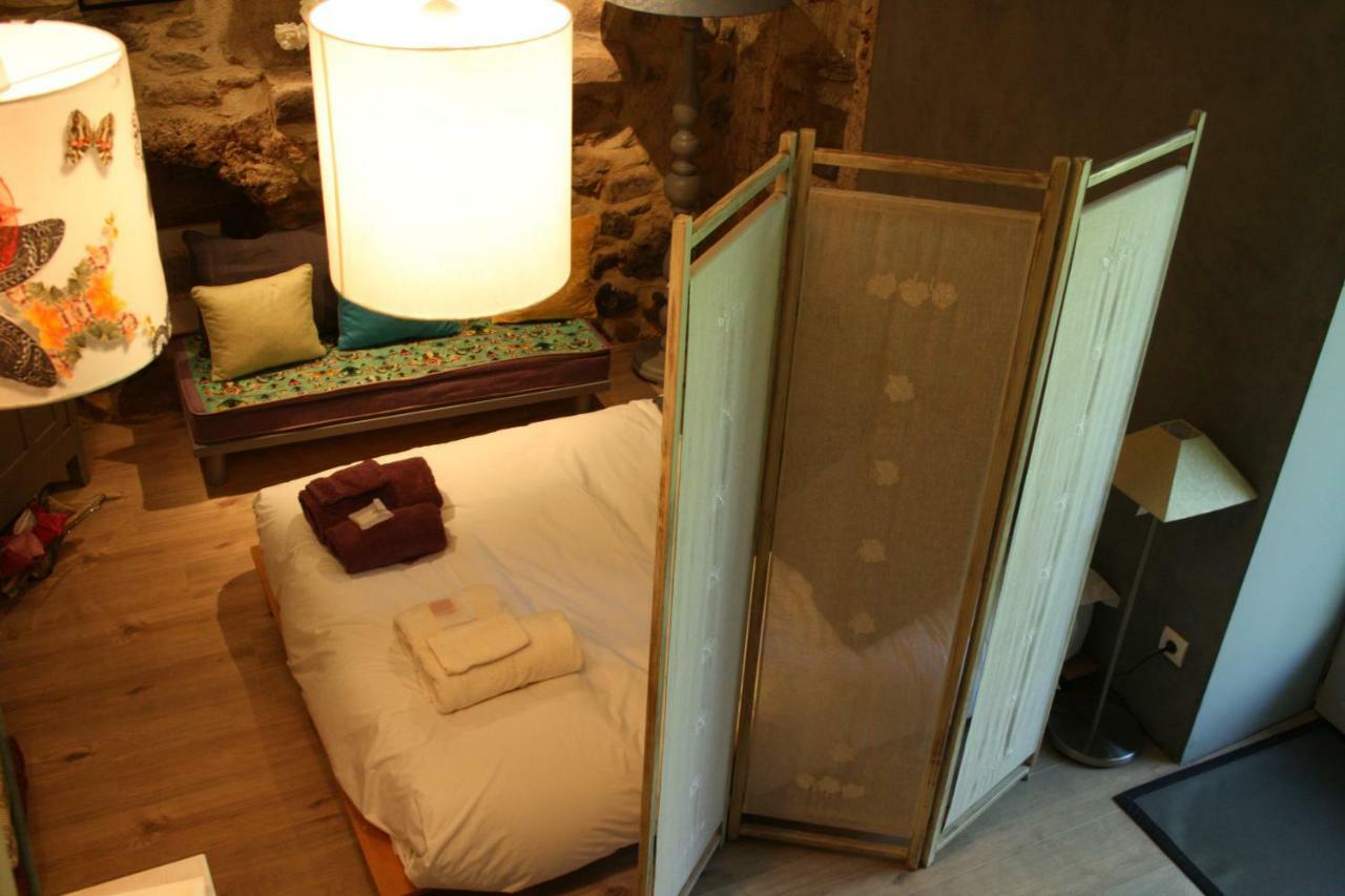 Le Domaine Des Rouges Queues Hotel Chateaudouble  ภายนอก รูปภาพ